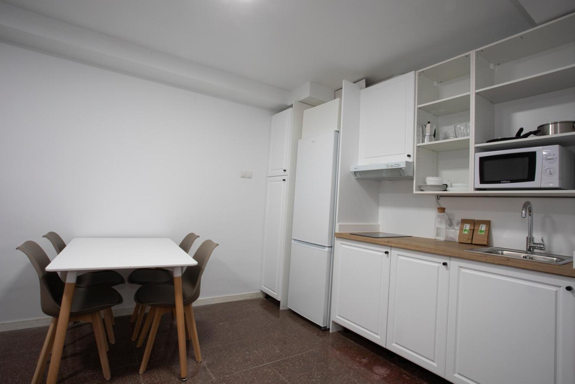 Residencia Universitaria Resa Colegio De Cuenca Apartment *